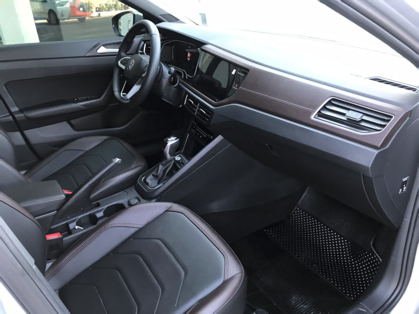 baixa km! - volkswagen virtus highline 200 tsi 1.0 flex  automatico