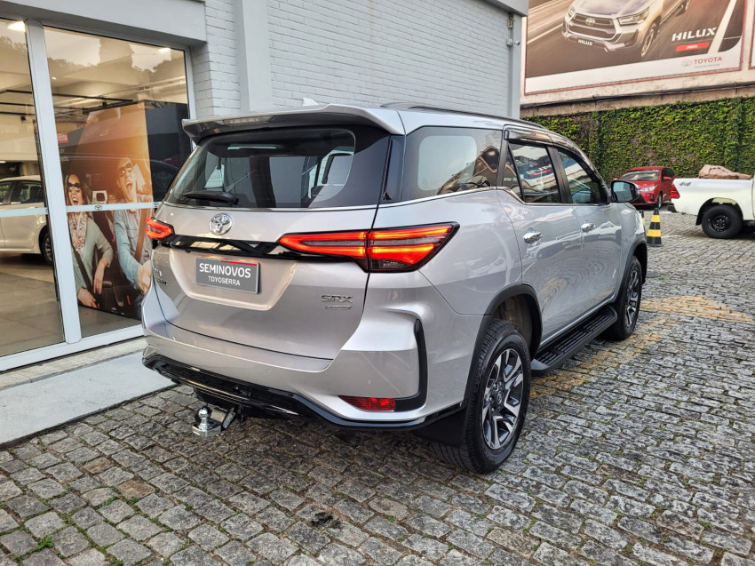 toyota hilux sw4 srx plat. 4x4 2.8 tb die. automatico