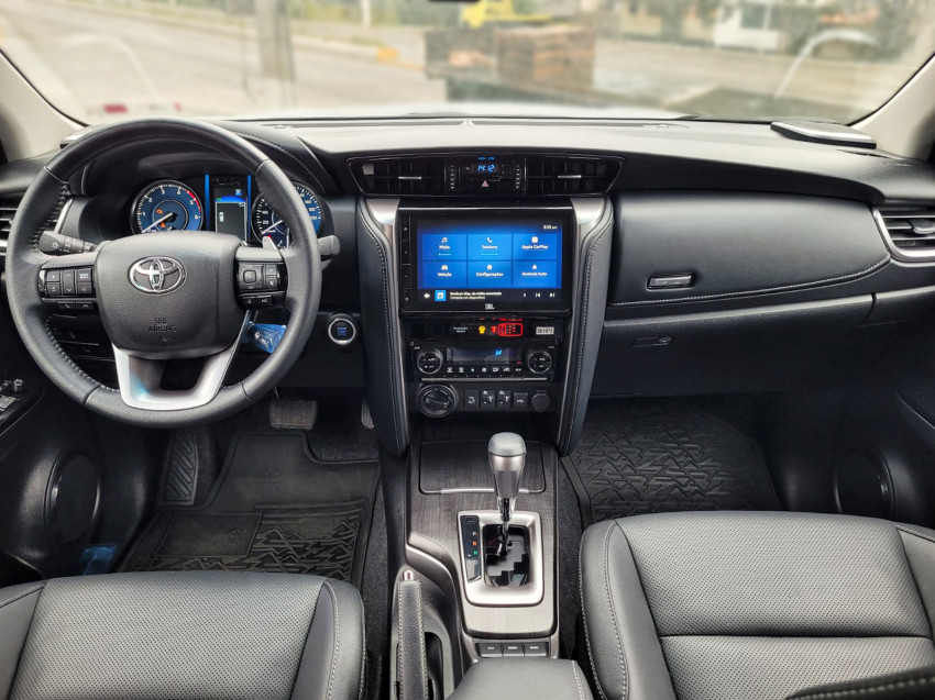 toyota hilux sw4 srx plat. 4x4 2.8 tb die. automatico