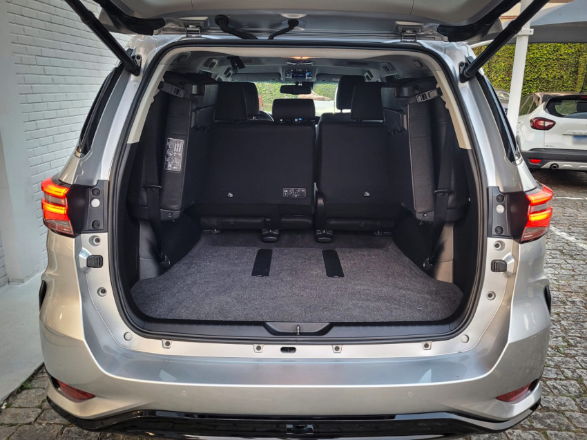 toyota hilux sw4 srx plat. 4x4 2.8 tb die. automatico