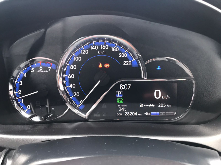 baixa km! - toyota yaris xs sedan 1.5 flex  automatico