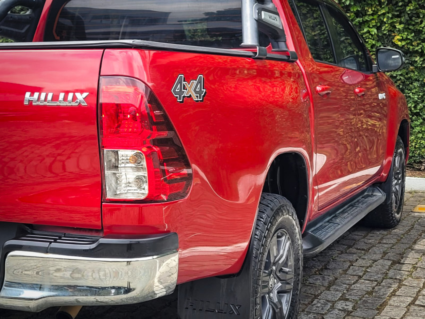 toyota hilux cd sr 4x4 2.8  diesel automatico