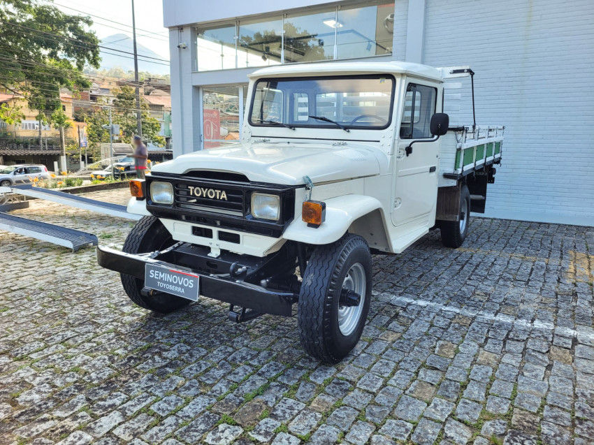 toyota band.picape chassi longo diesel