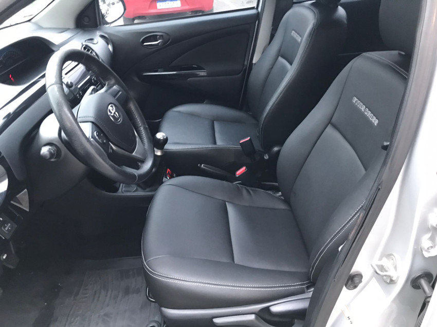 toyota etios cross 1.5 flex  manual7