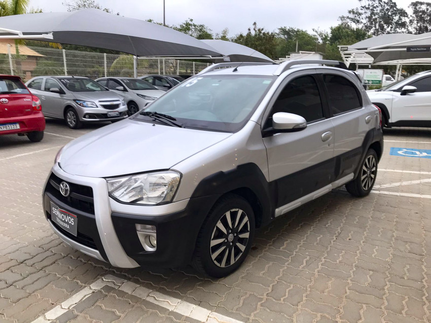 toyota etios cross 1.5 flex  manual1