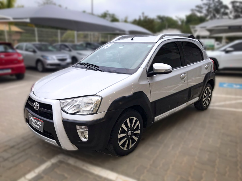 toyota etios cross 1.5 flex  manual2