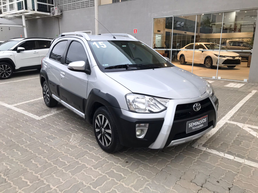 toyota etios cross 1.5 flex  manual3