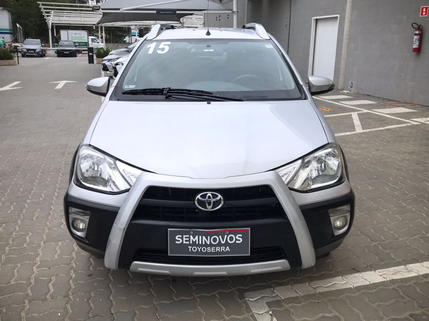 toyota etios cross 1.5 flex  manual11