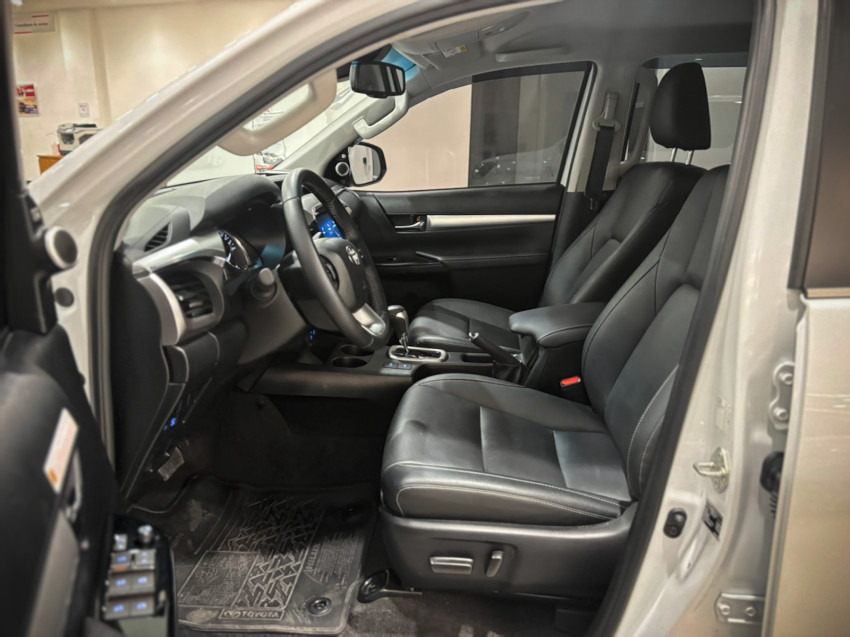 baixa km! - toyota hilux cd srx plus 4x4 2.8  die. automatico7