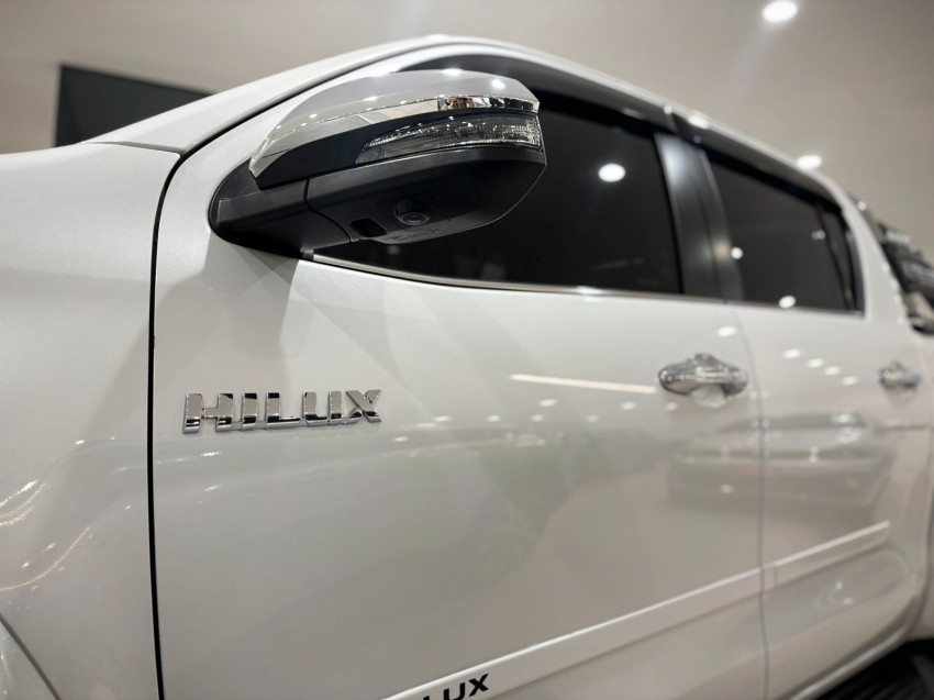 baixa km! - toyota hilux cd srx plus 4x4 2.8  die. automatico22