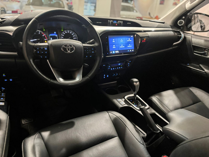 baixa km! - toyota hilux cd srx plus 4x4 2.8  die. automatico13