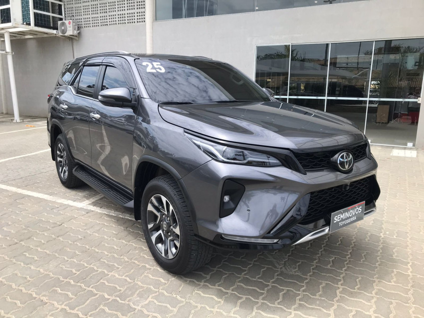 toyota hilux sw4 srx plat. 4x4 2.8 tb die. automatico3