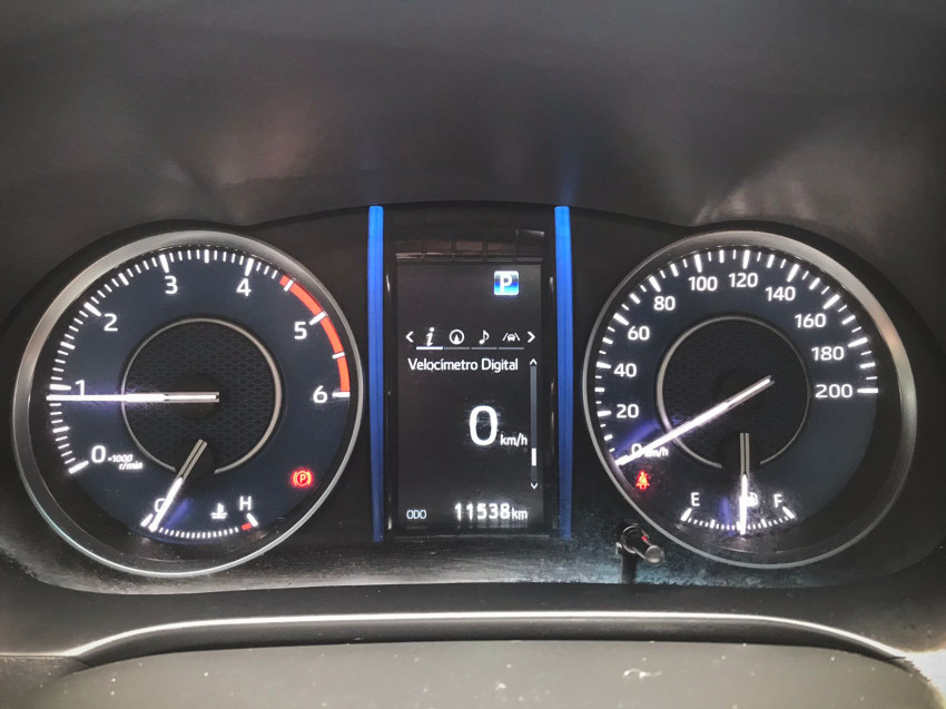 toyota hilux sw4 srx plat. 4x4 2.8 tb die. automatico9