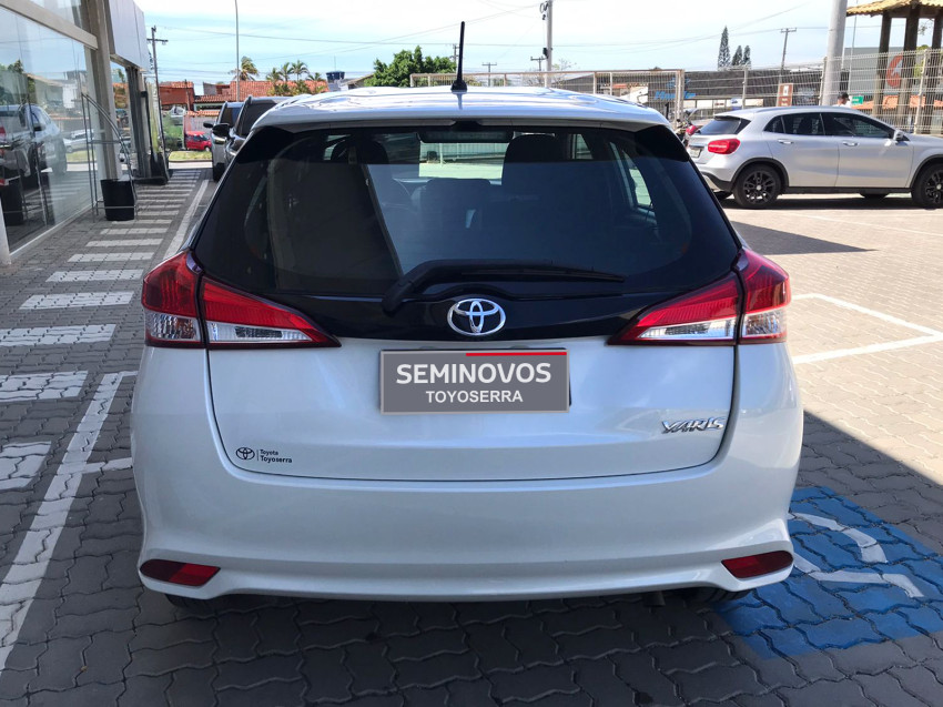 toyota yaris xl live 1.3 flex  automatico12