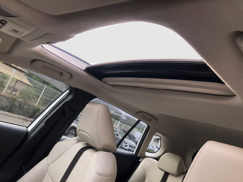 toyota corolla cross xrx 1.8  automatico (hibrido)11