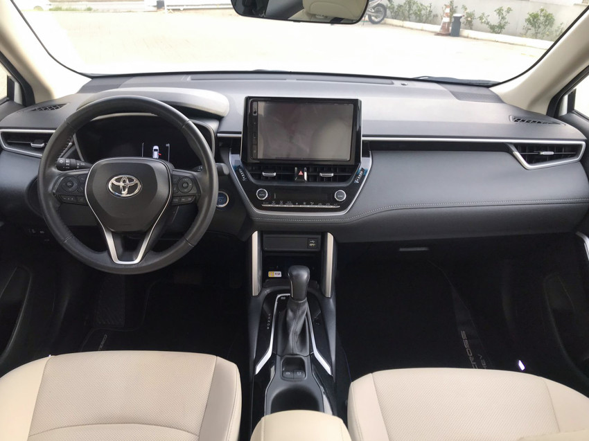 toyota corolla cross xrx 1.8  automatico (hibrido)6