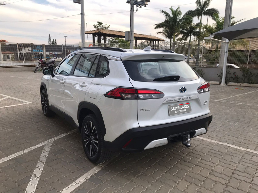 toyota corolla cross xrx 1.8  automatico (hibrido)5