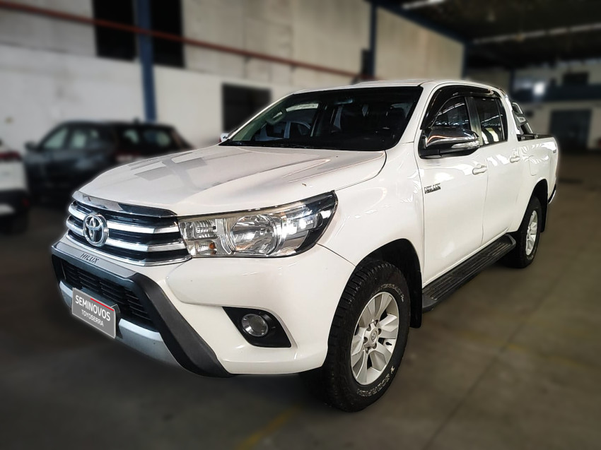 toyota hilux cd srv 4x4 2.8  diesel automatico1