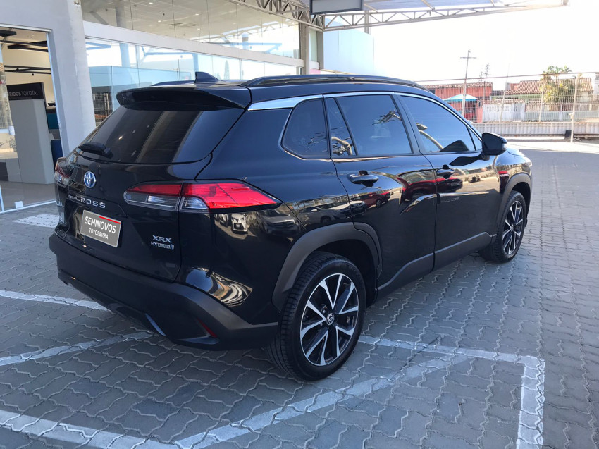 toyota corolla cross xrx 1.8  automatico (hibrido)4