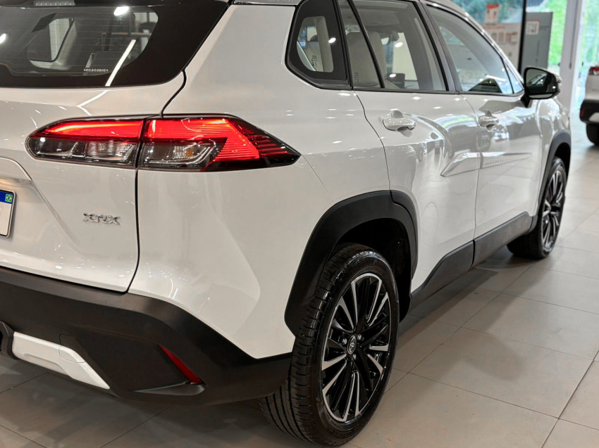 toyota corolla cross xrx 2.0  flex automatico23