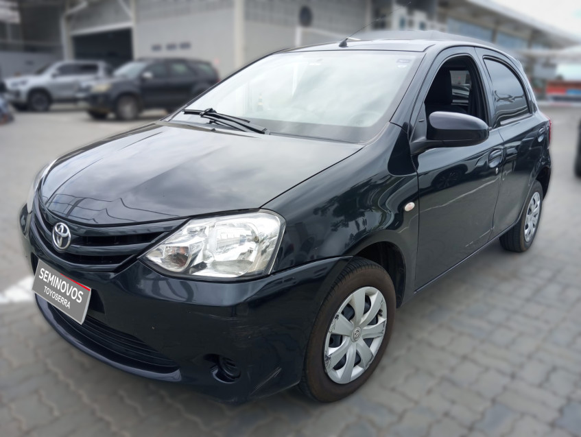 baixa km! - toyota etios xs 1.5 flex  manual1