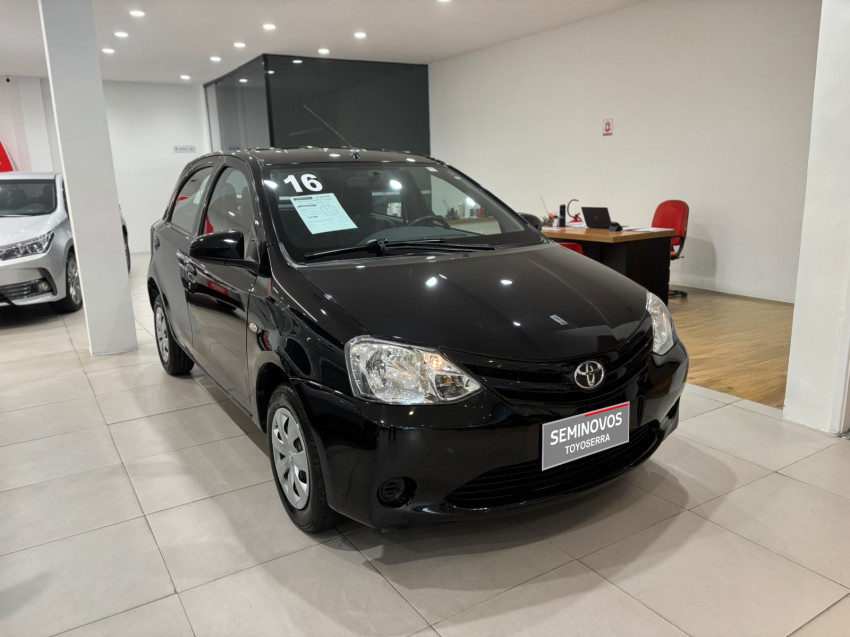baixa km! - toyota etios xs 1.5 flex  manual3
