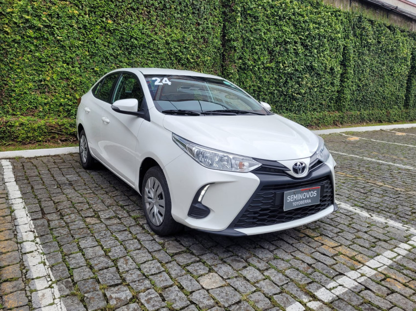 toyota yaris xl sedan 1.5 flex  automatico3