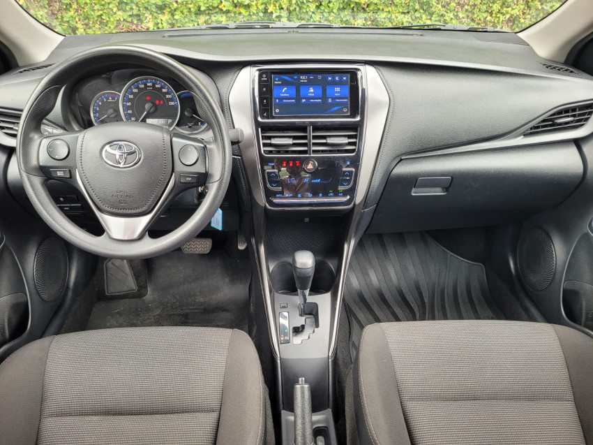 toyota yaris xl sedan 1.5 flex  automatico6