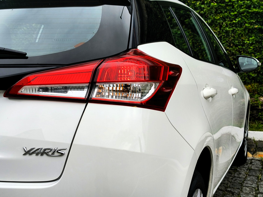 baixa km! - toyota yaris xl 1.5 flex  automatico10