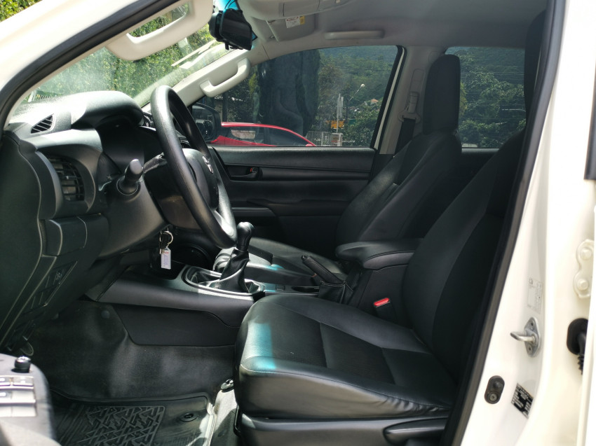 toyota hilux cd 2.8 mt 4x4 power pack7