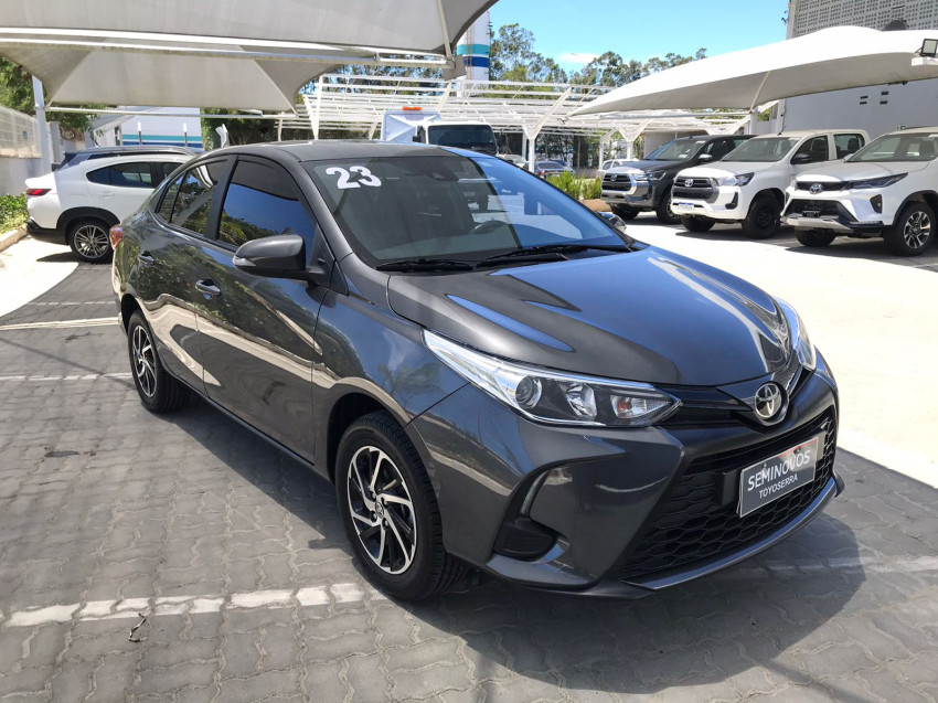 baixa km! - toyota yaris xs sedan 1.5 flex  automatico3