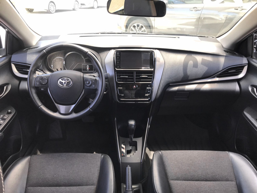 baixa km! - toyota yaris xs sedan 1.5 flex  automatico6