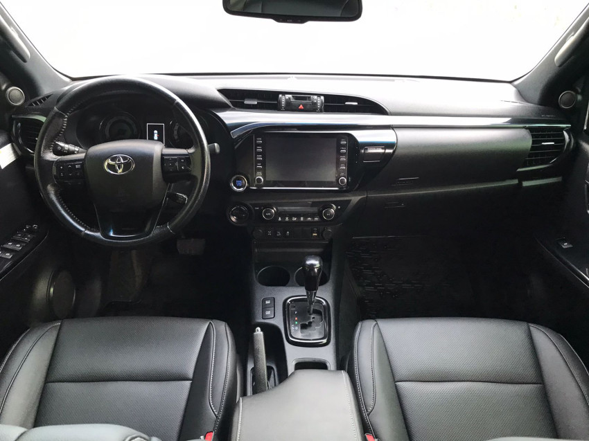 toyota hilux cd srx 4x4 2.8  diesel automatico6