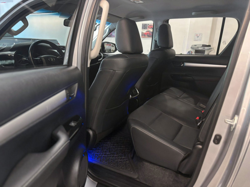 baixa km! - toyota hilux cd srx 4x4 2.8  diesel automatico8