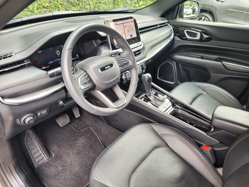 baixa km! - jeep compass over. hurric 2.0 4x4 tb  automatico9