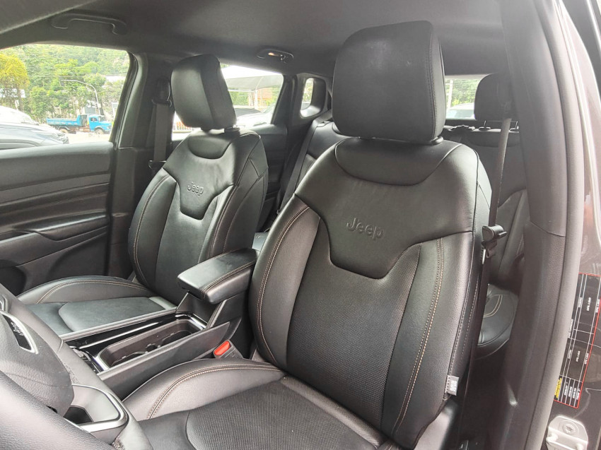 baixa km! - jeep compass over. hurric 2.0 4x4 tb  automatico16