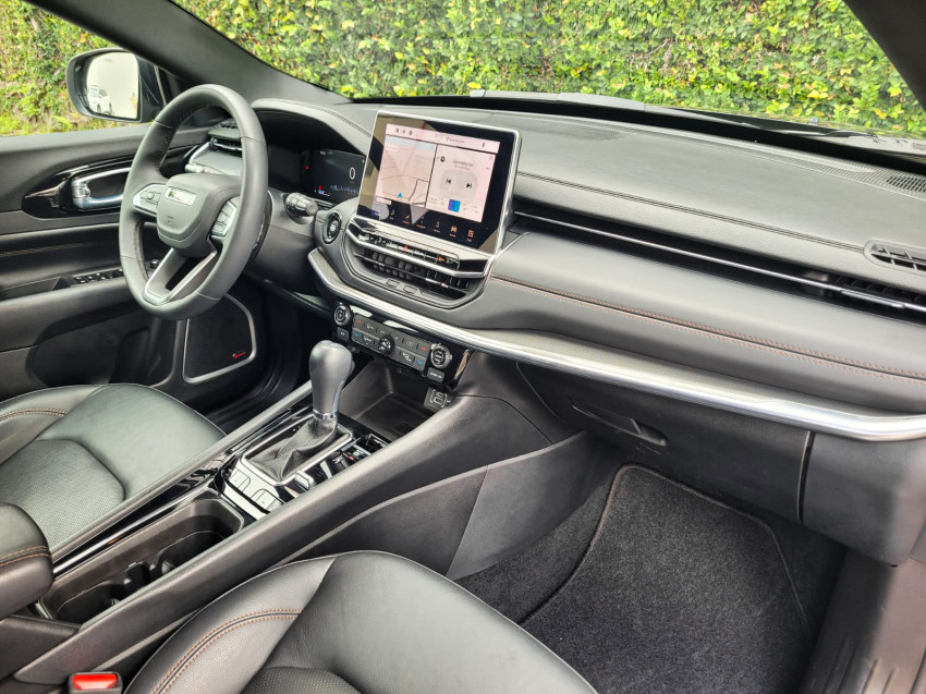 baixa km! - jeep compass over. hurric 2.0 4x4 tb  automatico15