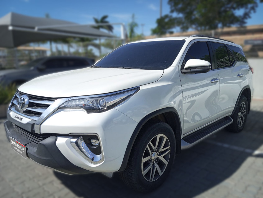 baixa km! - toyota hilux sw4 srx 4x4 2.8  dies. automatico1