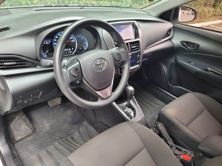 baixa km! - toyota yaris xl sedan 1.5 flex  automatico9