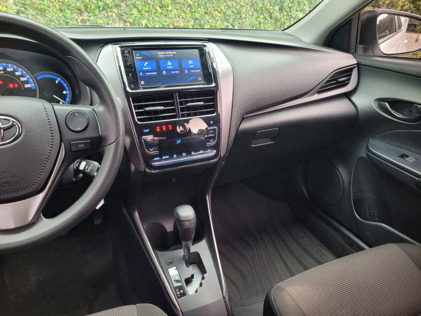 baixa km! - toyota yaris xl sedan 1.5 flex  automatico12