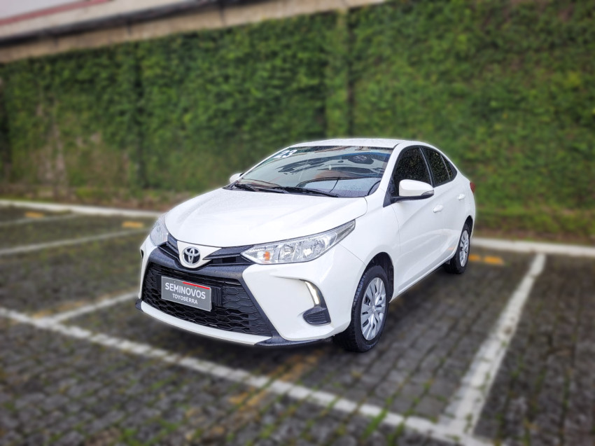 baixa km! - toyota yaris xl sedan 1.5 flex  automatico2