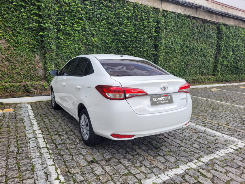 baixa km! - toyota yaris xl sedan 1.5 flex  automatico5