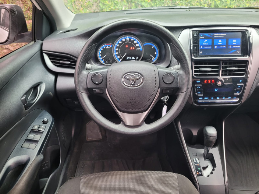 baixa km! - toyota yaris xl sedan 1.5 flex  automatico10