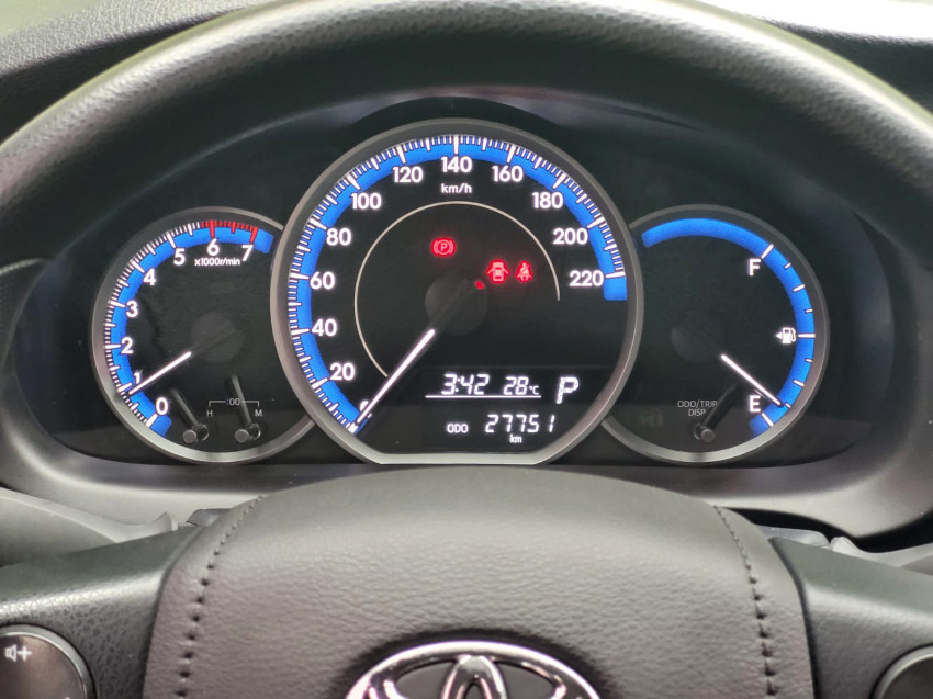 baixa km! - toyota yaris xl sedan 1.5 flex  automatico11