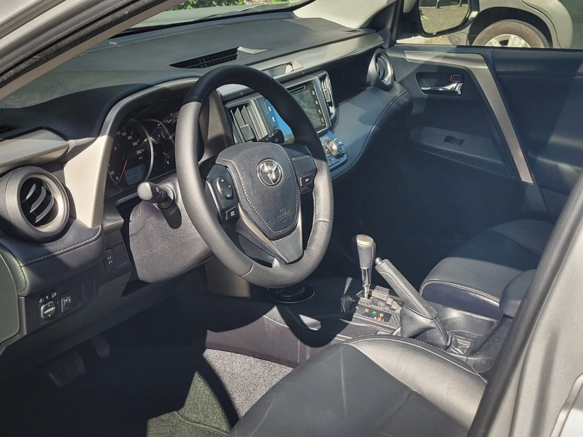 toyota rav4 2.0 4x4  automatico9