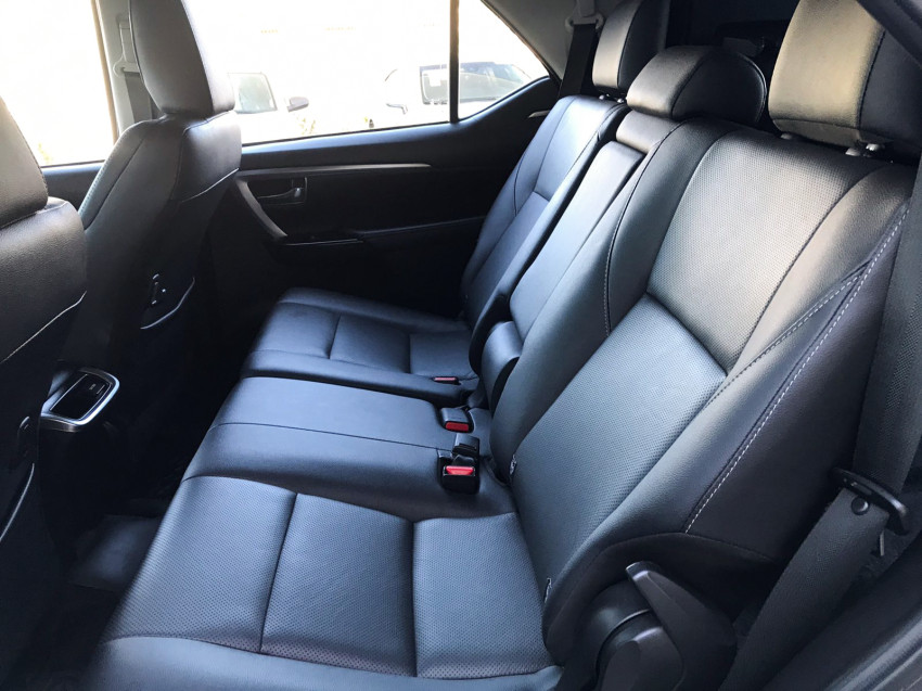 toyota hilux sw4 srx 4x4 2.8  dies. automatico8