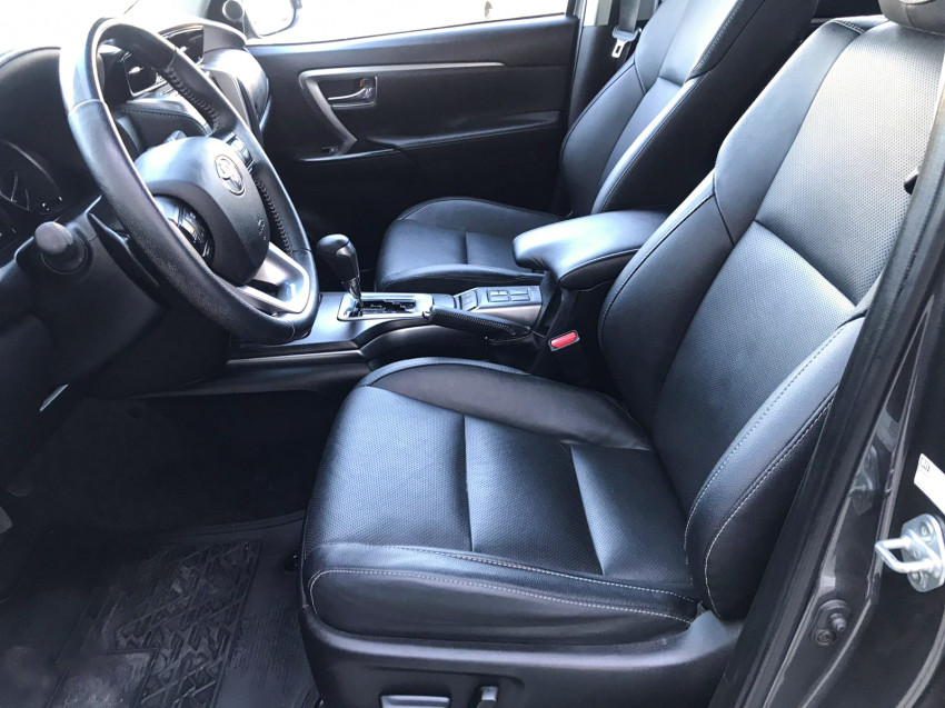 toyota hilux sw4 srx 4x4 2.8  dies. automatico7