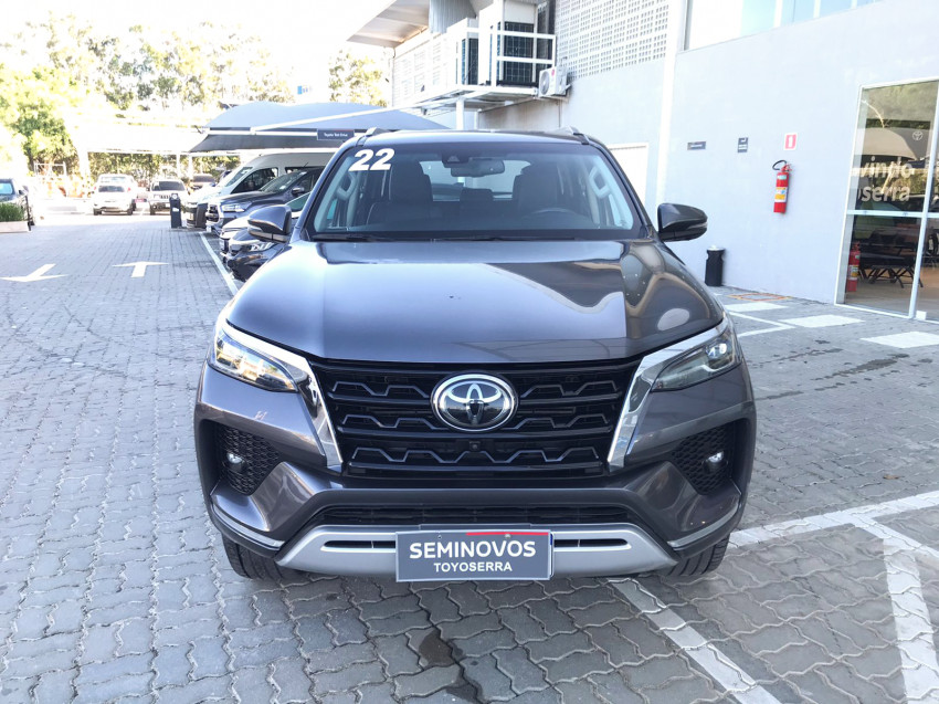 toyota hilux sw4 srx 4x4 2.8  dies. automatico12