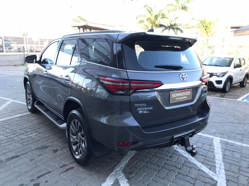 toyota hilux sw4 srx 4x4 2.8  dies. automatico5