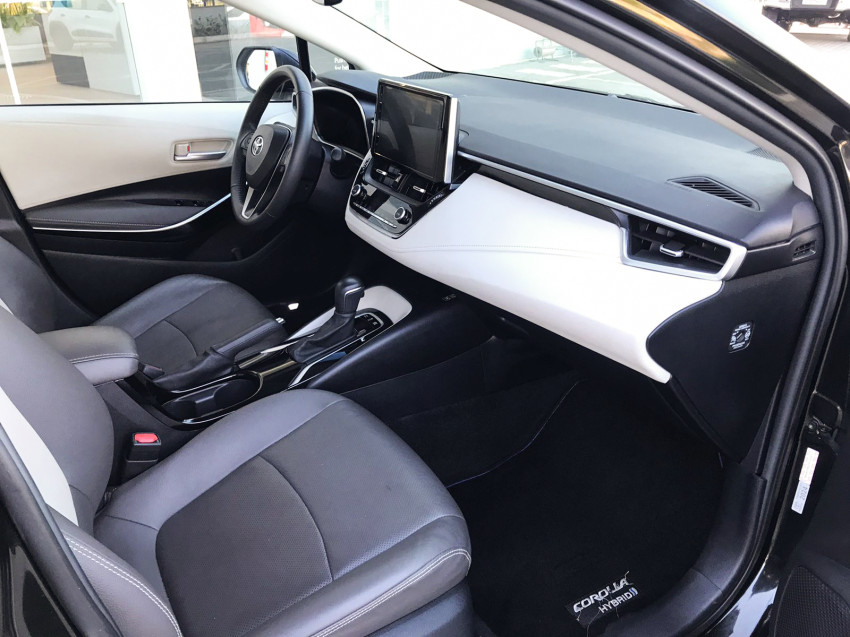 toyota corolla altis prem. 1.8 automatico (hibrido)11